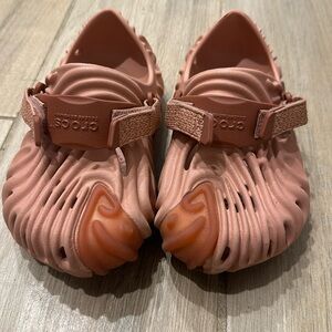 Salehe Bembury Crocs